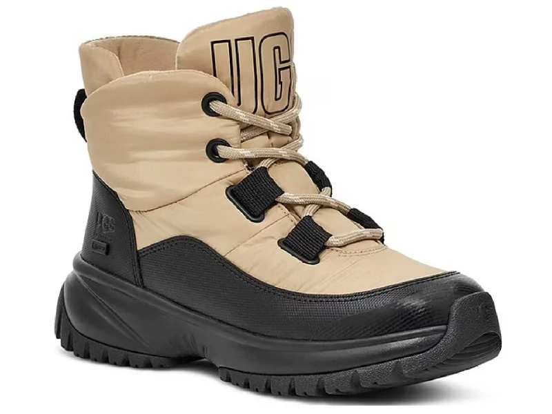 UGG: Yose Puffer Lace